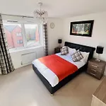 Elegant Double Room With Private Bathroom In Central Reading