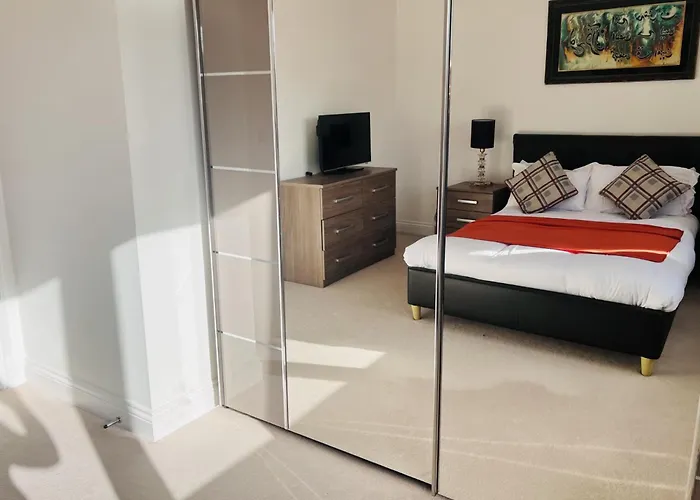 Elegant Double Room With Private Bathroom In Central Reading
